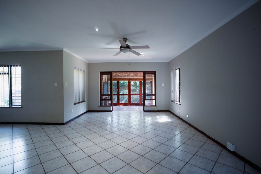 4 Bedroom Property for Sale in Heather Park Western Cape